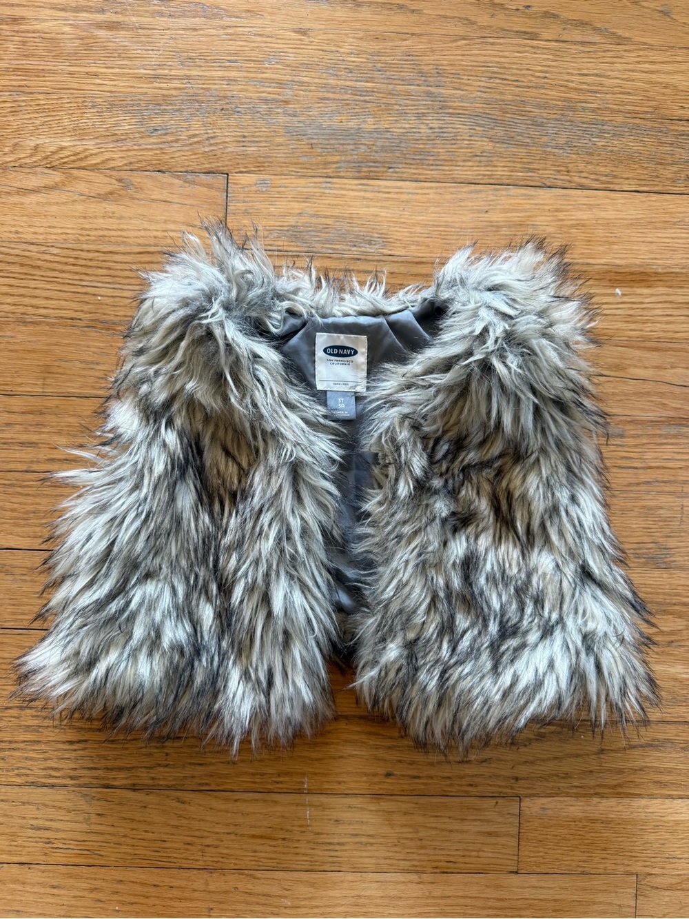 Old Navy Girls Faux Fur Vest in Gray and Cream